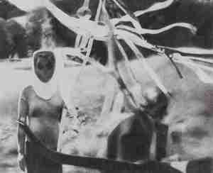 WEB Lotta de Beus Untitled uit de serie The Great Escape 2013 houtskool op papier collectie kunstenaar foto Blink Fotografie