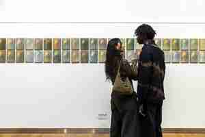 Caja Boogers Retelling 2023 2024 oliverf op doek 50 delen Collectie Museum Voorlinden foto Eva Broekema